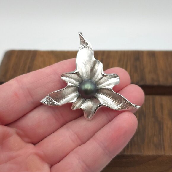 Sterling Silver Genuine Pearl Floral Pin Brooch B46 - Picture 1 of 6